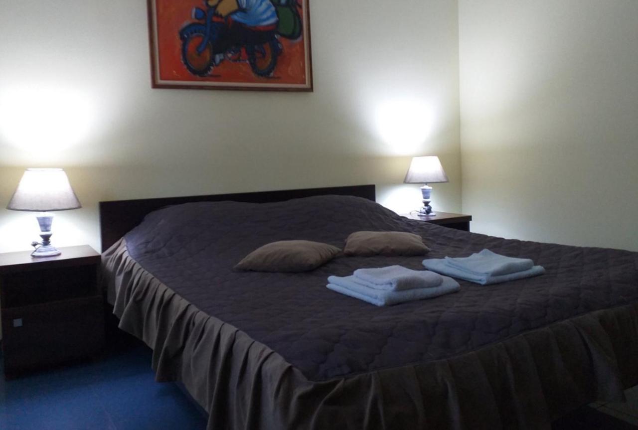 Hostel Franica Kursumlija Esterno foto